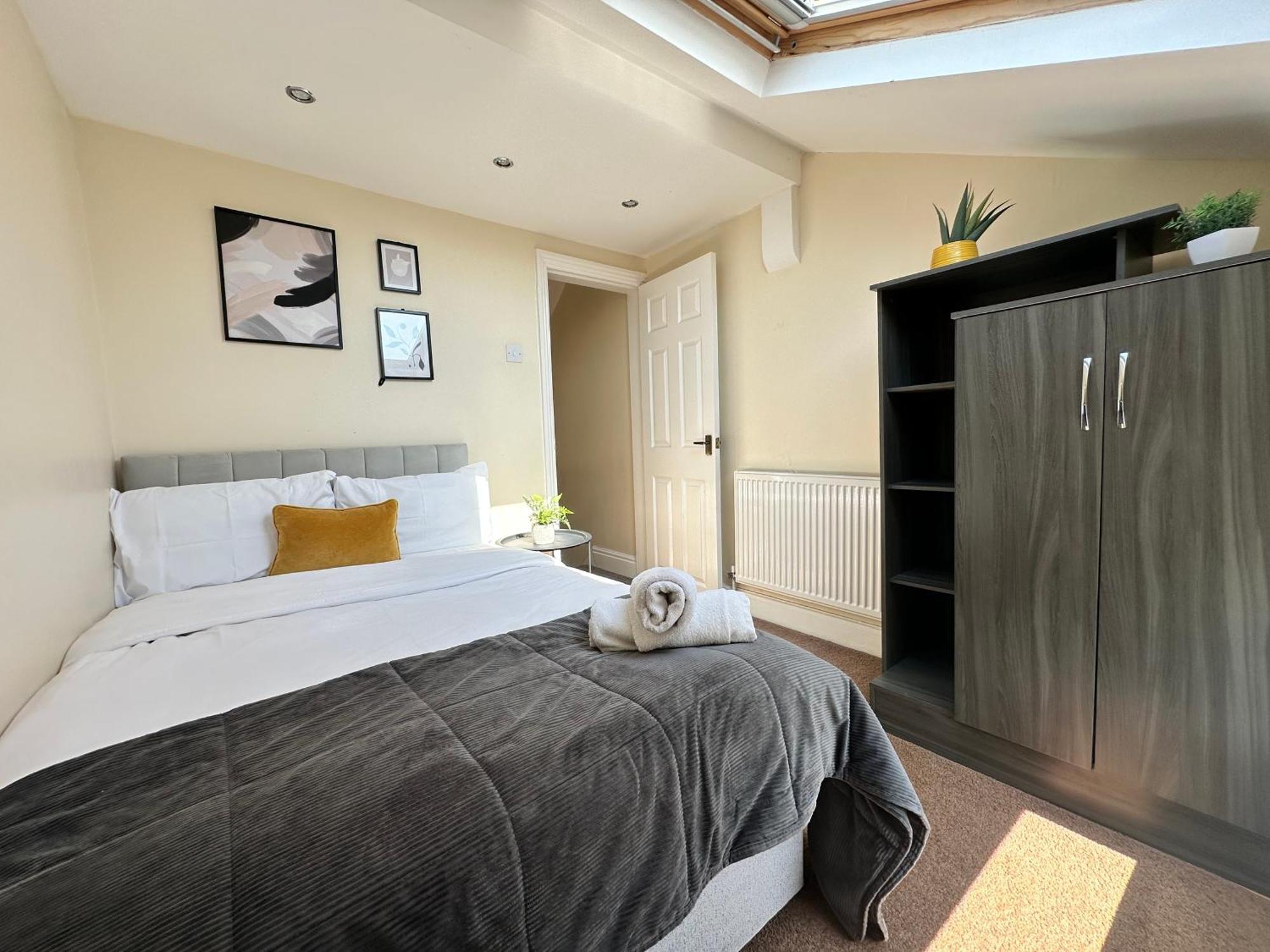Modern 5 Bedroom House Near Lark Lane Liverpool Zewnętrze zdjęcie