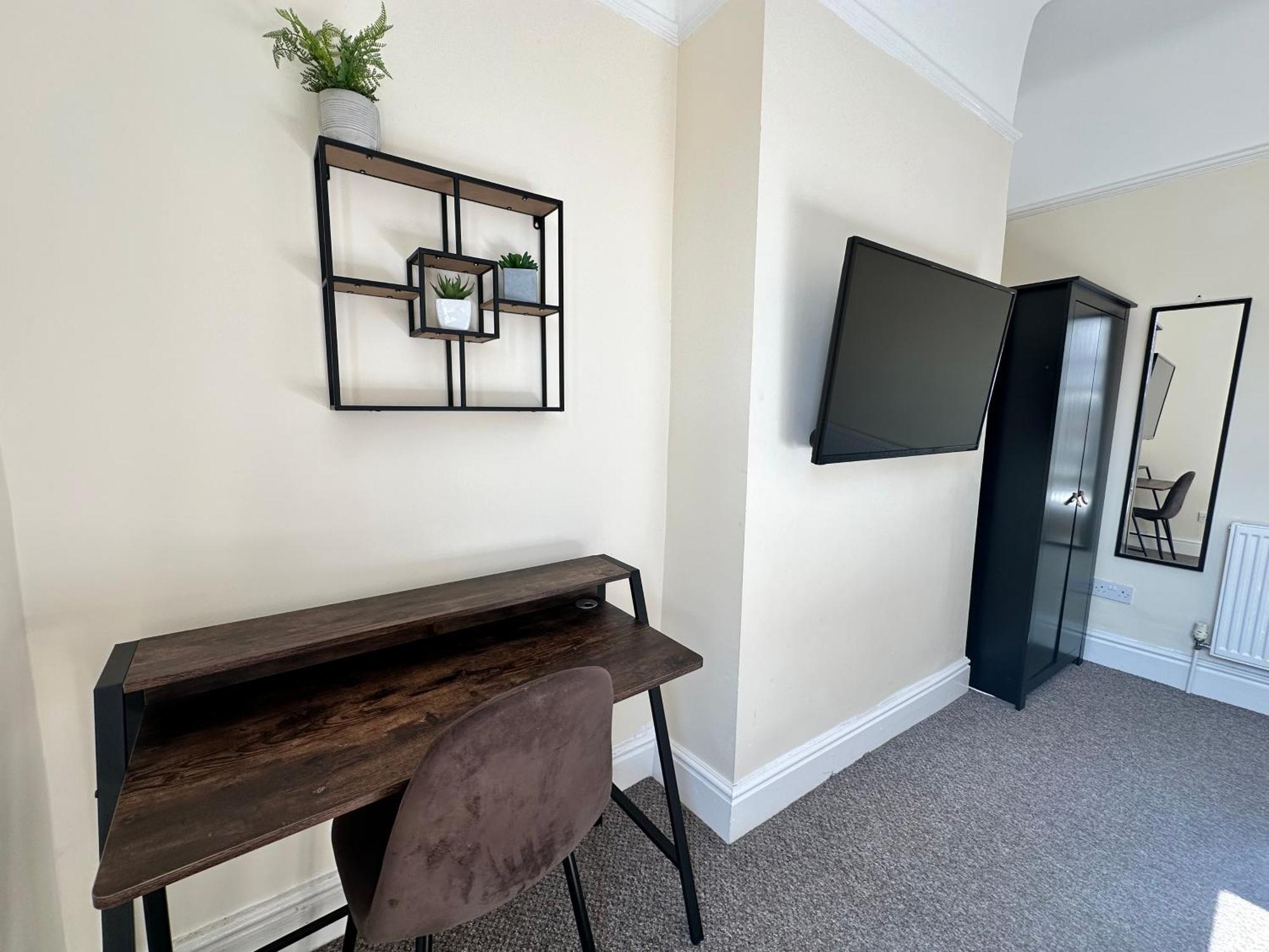 Modern 5 Bedroom House Near Lark Lane Liverpool Zewnętrze zdjęcie